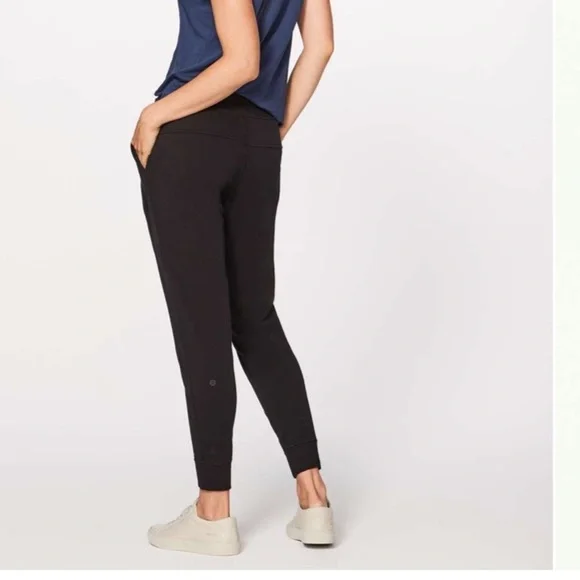Lululemon warm down jogger 27” - Picture 4 of 10